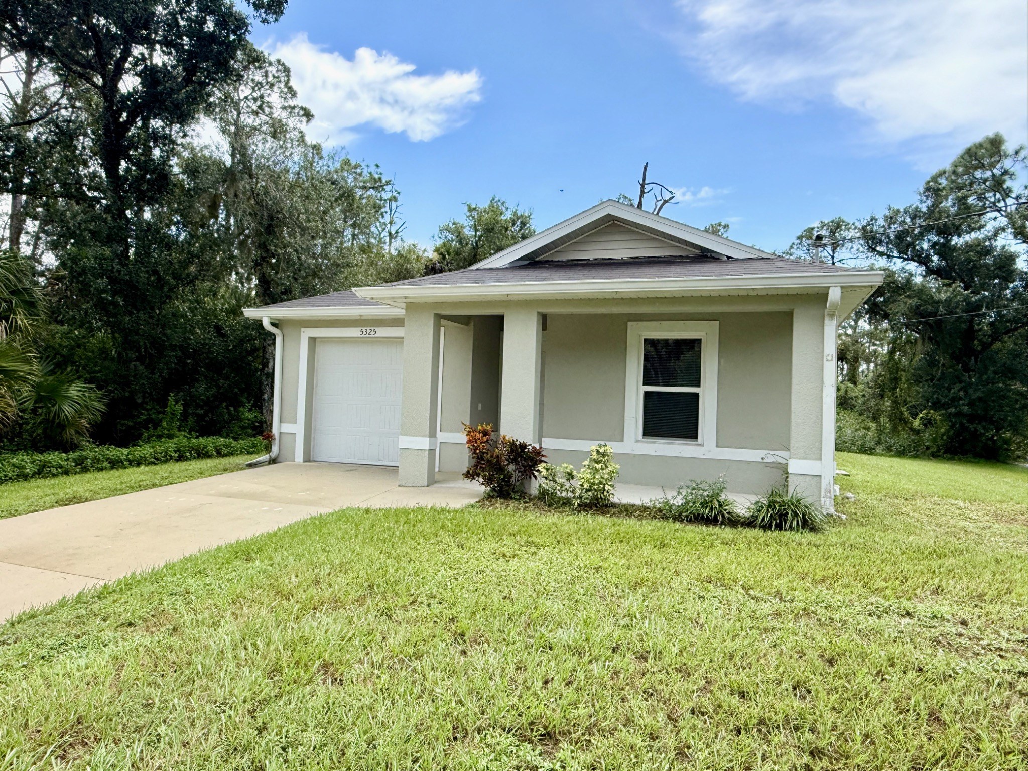 Front exterior of 5325 Ocarina Road